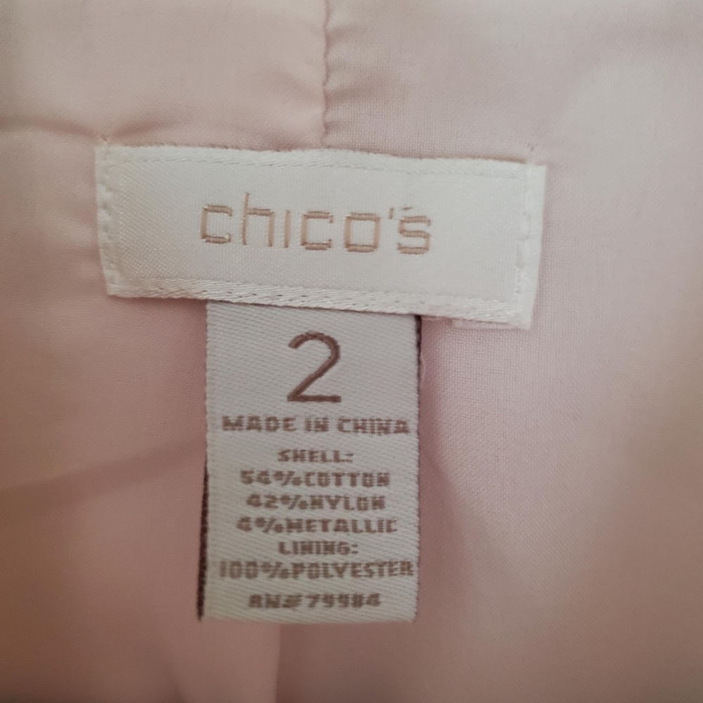 CHICO'S LIGHT PINK BUTTON DOWN LONG SLEEVE TOP - SIZE 2 (10-12) - Picture 4 of 7